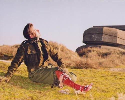 This is not the truth, geënsceneerde foto, 1999/2000