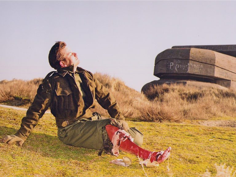 This is not the truth, geënsceneerde foto, 1999/2000