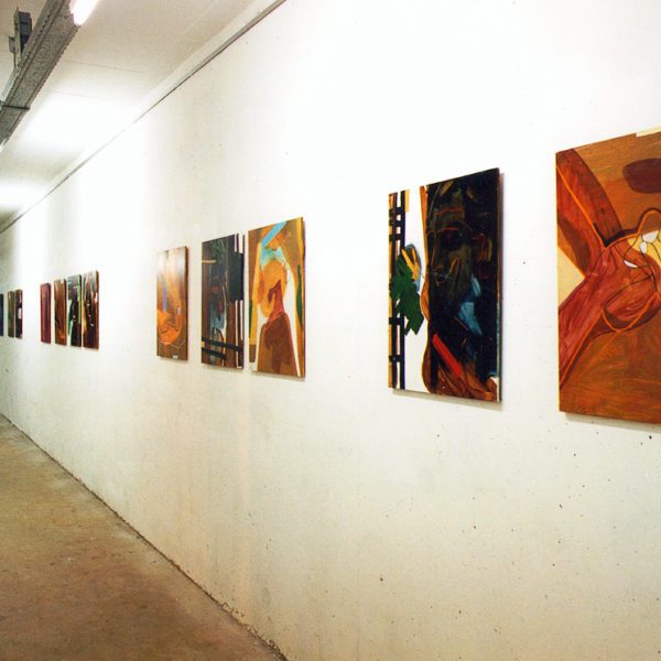 Der Tempo Mann, serie schilderijen, olieverf op MDF Der Tempo Mann 1999, getoond in diverse vormen op: beeldende kunstmanifestatie Transformaties Lisserbroek, K.I. Safe, Dalfsen, Stadt Nordhorn, Duitsland en CBK Emmen