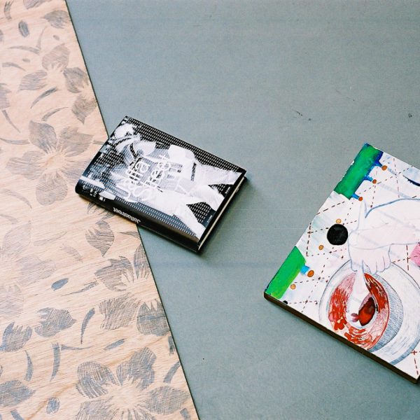 Het Paradijs, Detail uit installatie, Tentoonstelling Memorial Images, CBK Alphen aan de Rijn, 2002