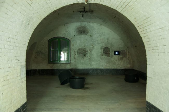 The Silence, Diaserie/video, 1994 - 2018, installatie, getoond in KI Safe Dalfsen, Arti et Amicitiea, Fort bij Asperen