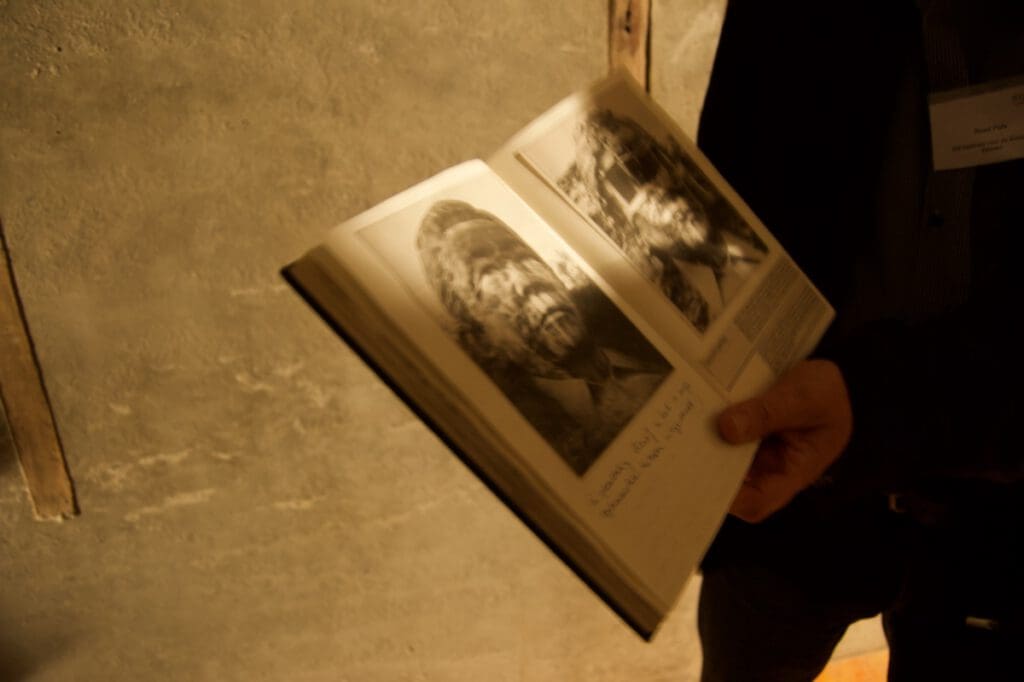 Samenwerking in beeld – Overleg over kunstproject met partners