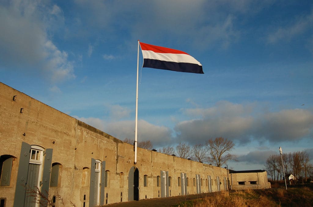 Vlag op hoofdgebouw