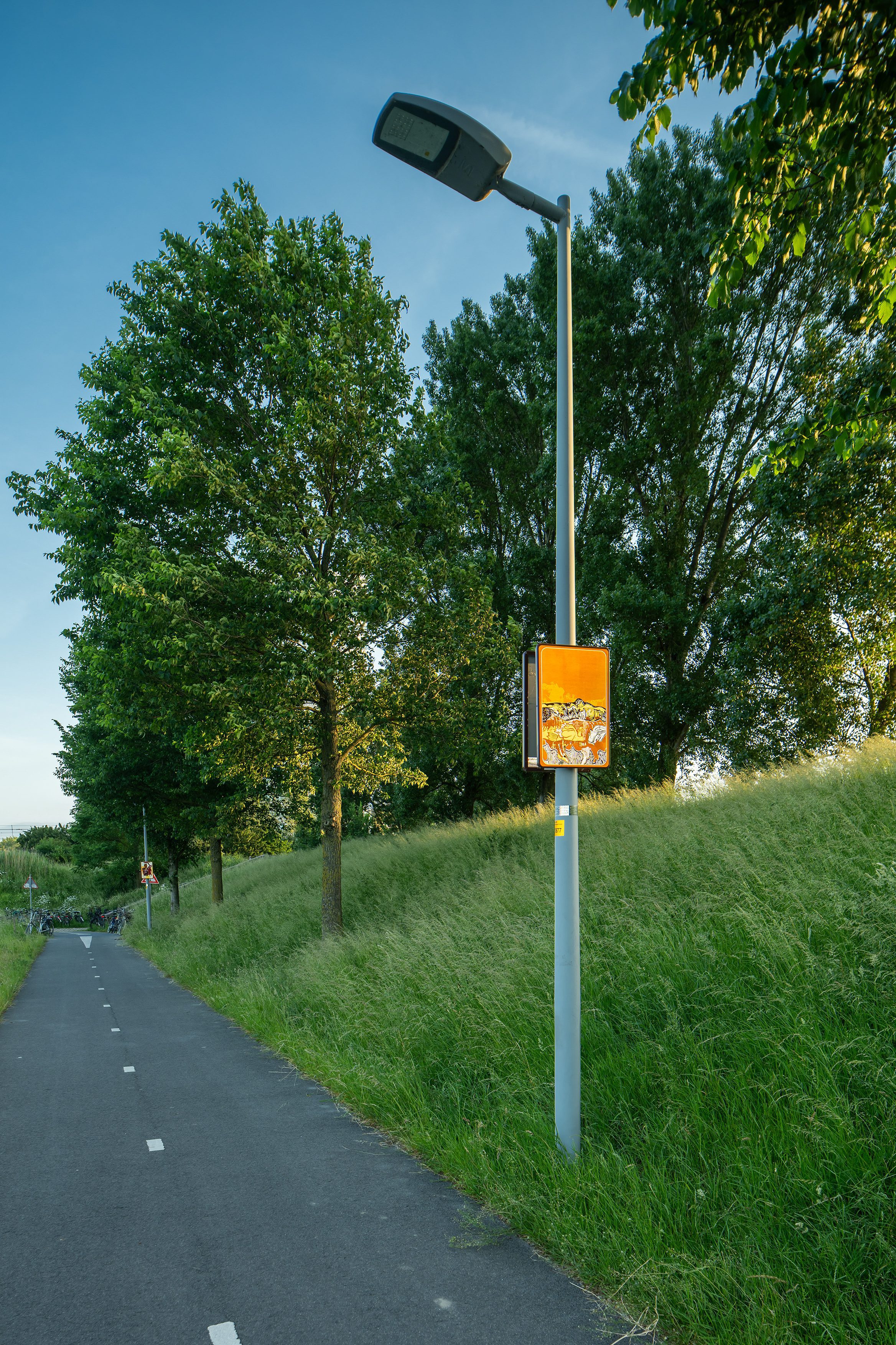 Beeldpaneel De Golf uit het kunstwerk Moed! mijn soldaat langs de Geniedijk bij Hoofddorp